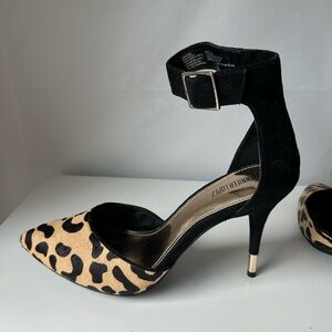 Jennifer Lopez Black and Tan Heels with Ankle Strap